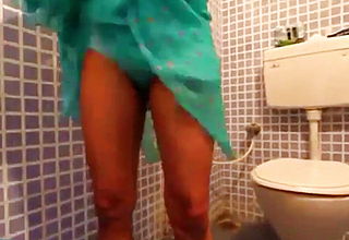Indian girl strips in toilet
