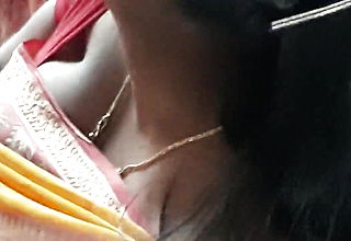 hot tamil aunty boobs in bus (latest)